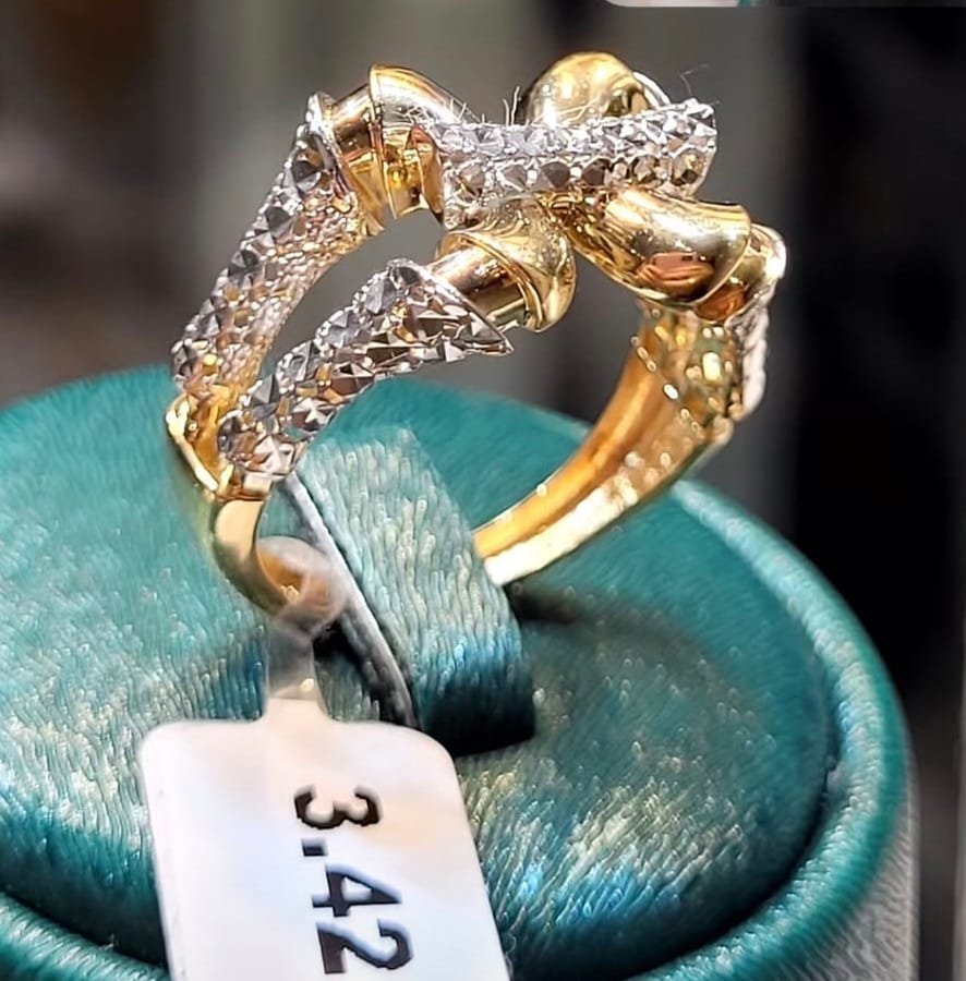 تصویر جلد آگهی